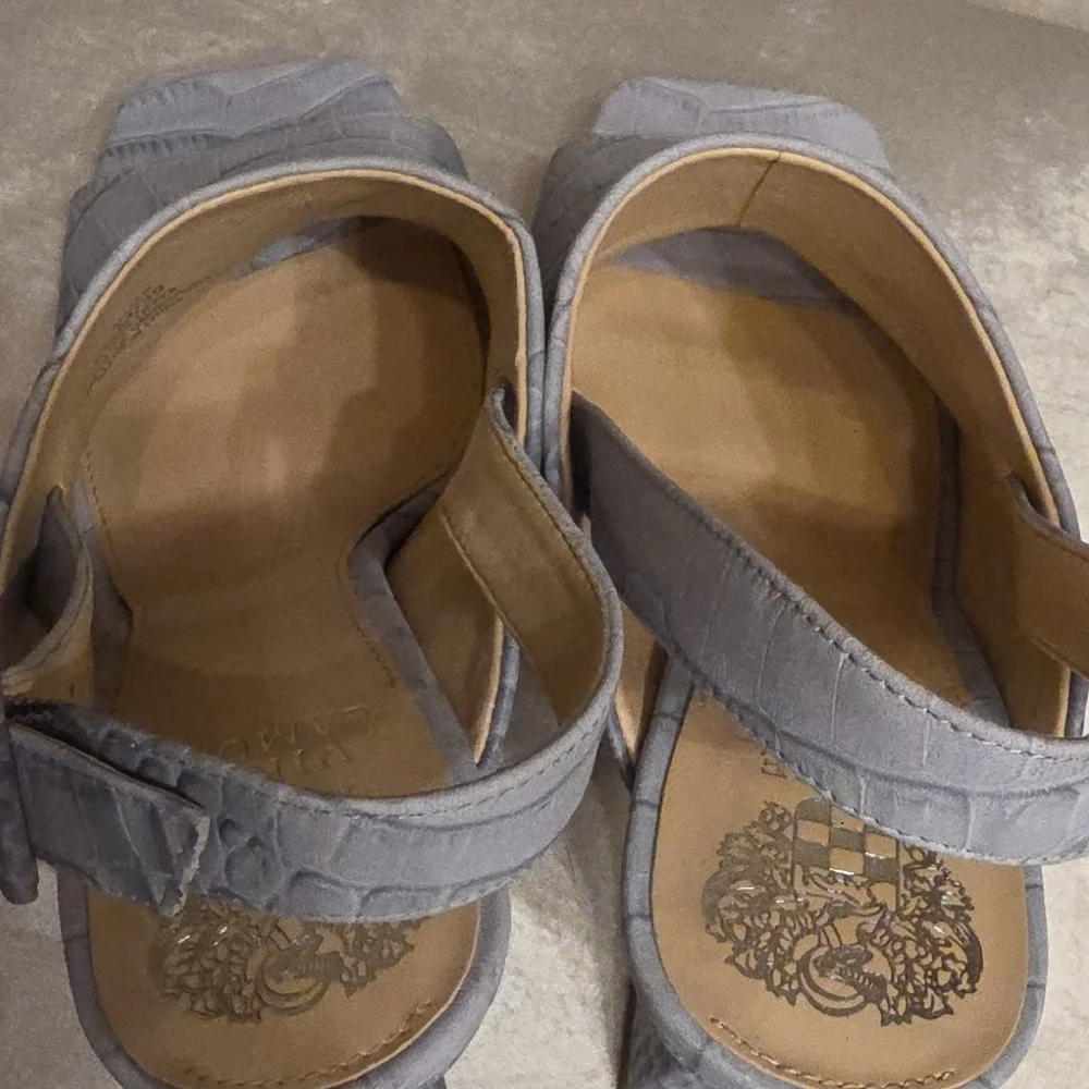 Vince Camuto Blue Leather Croc-Pattern Slingback Heels 4 Inches - Picture 8 of 14